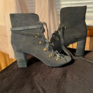 Joyfolie Raven Booties Womens 10.5